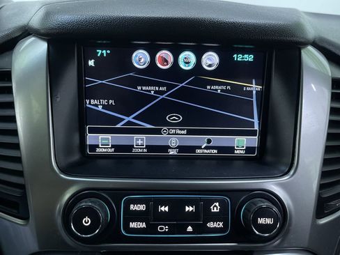 Used 2016 Chevrolet Suburban LT image 23