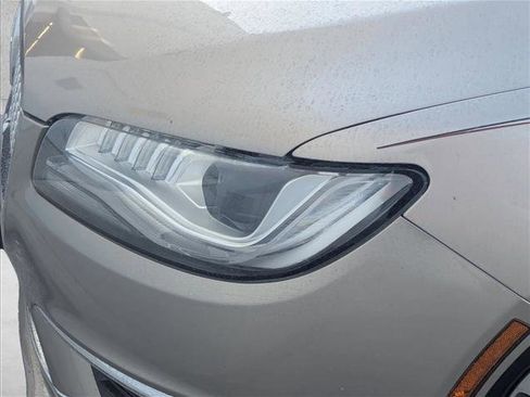 Used 2019 Lincoln MKZ Reserve image 14
