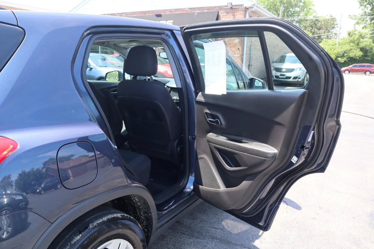 Used 2018 Chevrolet Trax LS FWD image 13