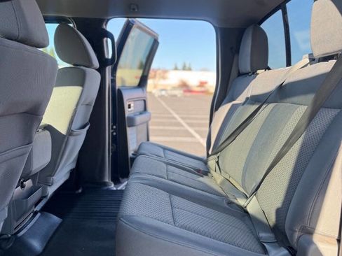 Used 2011 Ford F150 XLT w/ XLT Chrome Pkg image 8