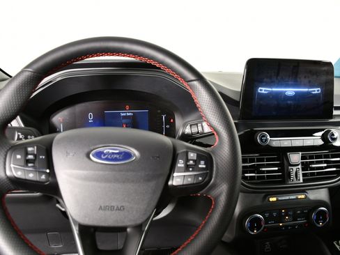 Used 2025 Ford Escape ST-Line Select image 16