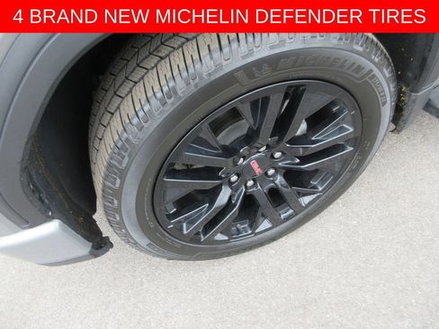 Certified 2024 GMC Sierra 1500 Denali AWD/4WD image 3