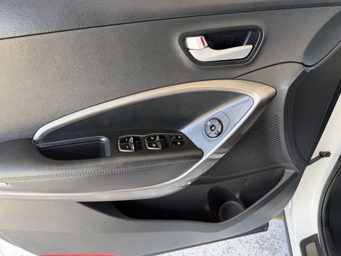 Used 2018 Hyundai Santa Fe Sport 2.0T FWD image 10