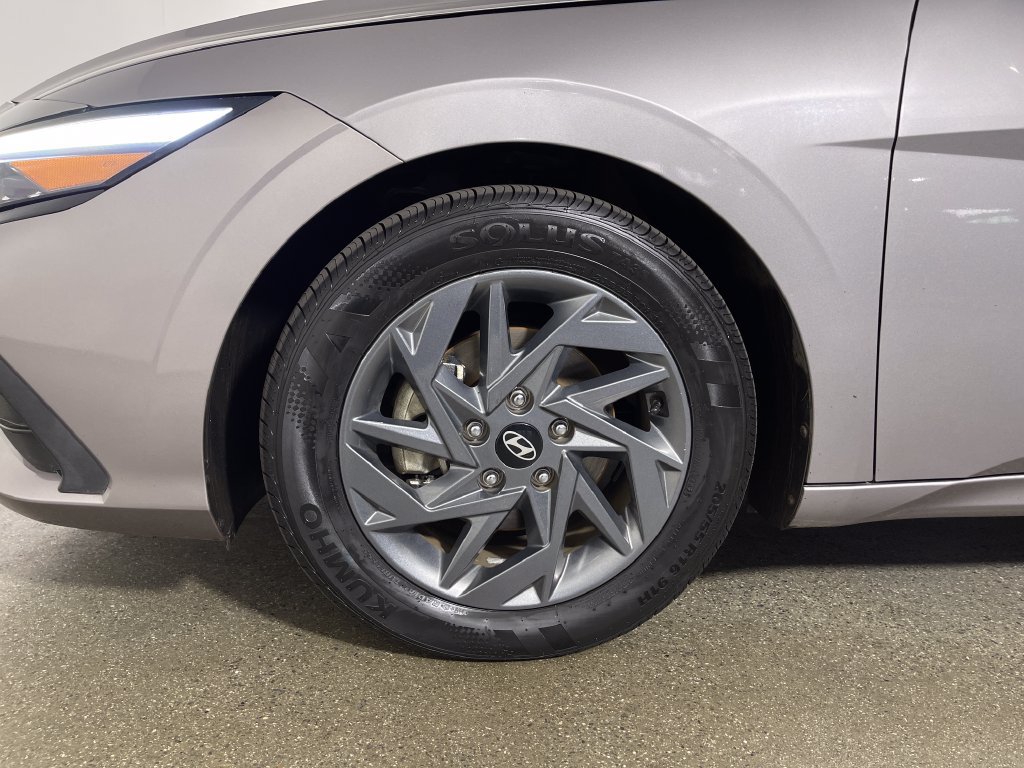 Certified 2024 Hyundai Elantra SEL FWD image 12