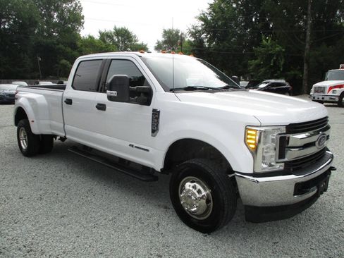 Used 2017 Ford F350 XLT AWD/4WD image 8