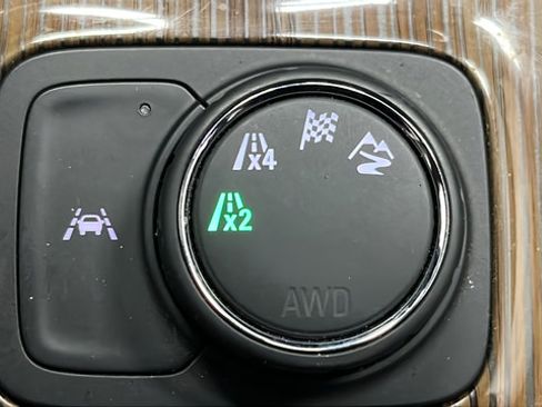 Used 2023 GMC Acadia SLE w/ Driver Convenience Package AWD/4WD image 32