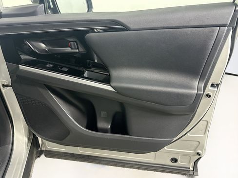 Used 2023 Toyota bZ4X XLE image 34