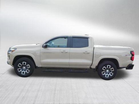 Used 2024 Chevrolet Colorado Z71 w/ Z71 Convenience Package 2 image 4