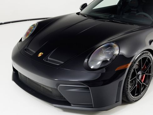 Used 2025 Porsche 911 GT3 RWD image 57