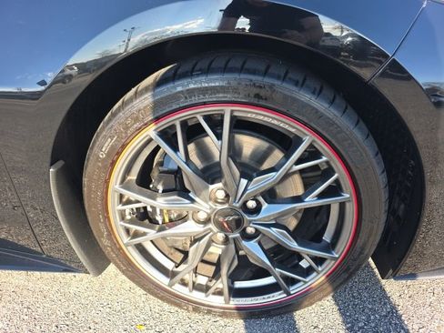 Used 2025 Chevrolet Corvette Stingray w/ Z51 Performance Package image 10