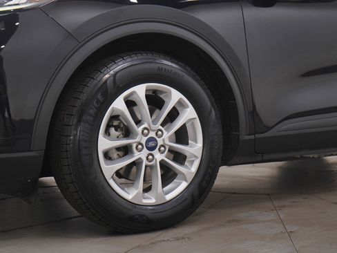 Used 2020 Ford Escape SE image 30