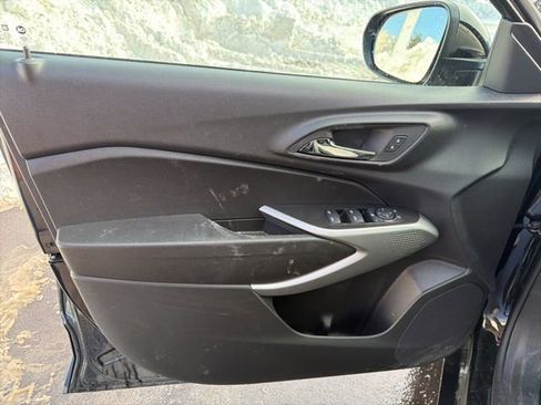 Used 2024 Chevrolet Trax RS image 15