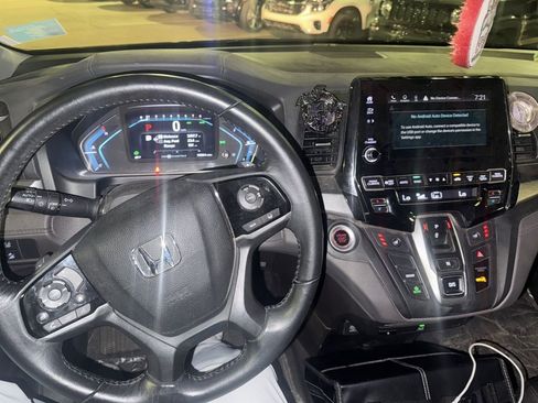 Used 2019 Honda Odyssey EX-L image 11