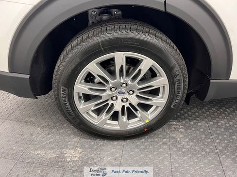New 2026 Ford Explorer Platinum RWD image 15
