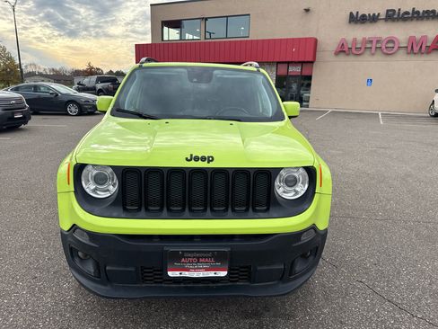 Used 2018 Jeep Renegade Altitude w/ UConnect 8.4 Nav Group image 8
