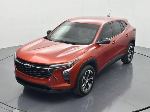 Certified 2024 Chevrolet Trax RS w/ Driver Confidence Package FWD image 28