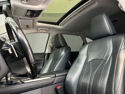 Used 2020 Lexus RX 450hL Luxury image 5