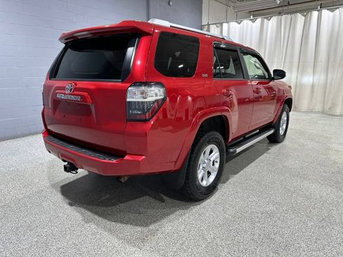 Used 2016 Toyota 4Runner SR5 AWD/4WD image 3