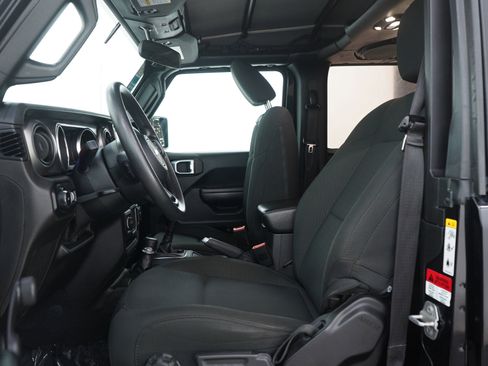 Used 2019 Jeep Wrangler Sport AWD/4WD image 21