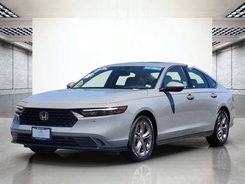 Used 2023 Honda Accord EX-L image 10