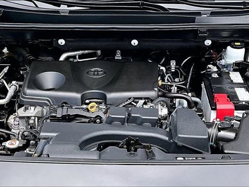 Used 2023 Toyota RAV4 XLE FWD image 29