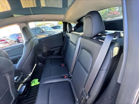 Used 2023 Tesla Model Y Performance AWD/4WD image 22