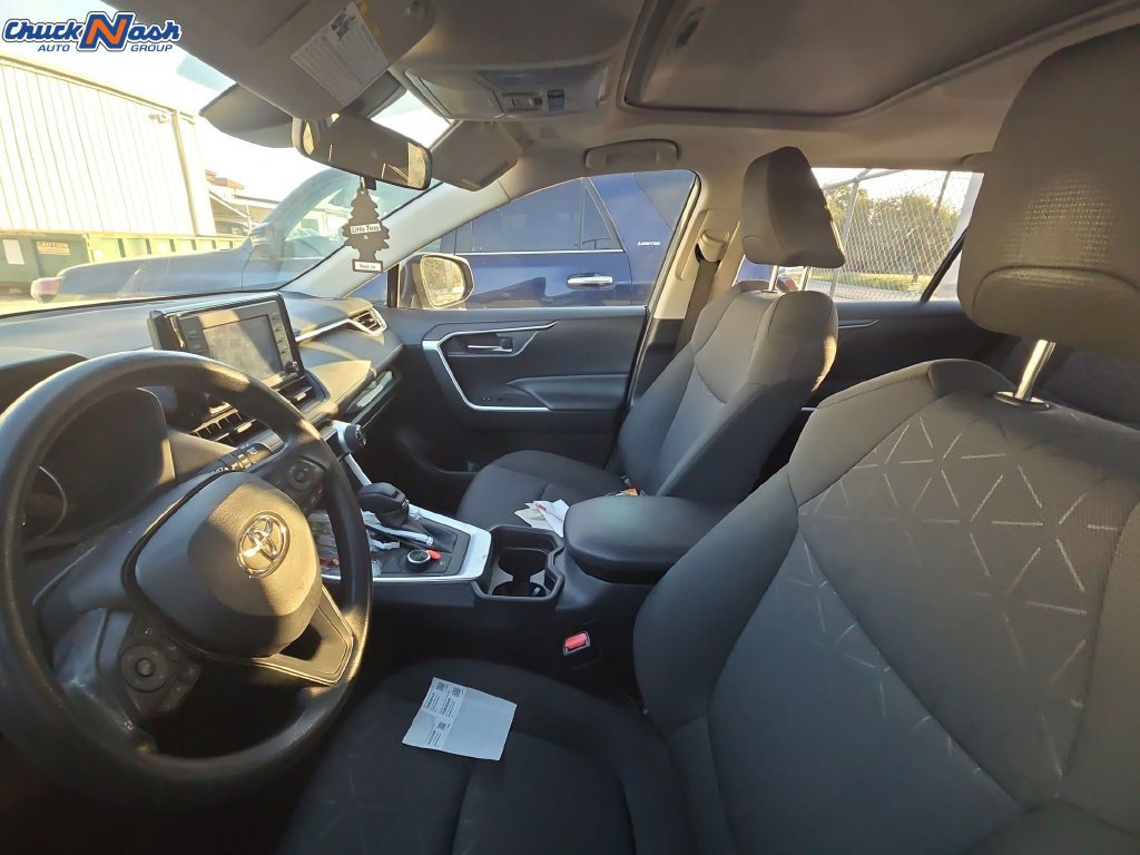Used 2021 Toyota RAV4 XLE w/ Convenience Package AWD/4WD image 8