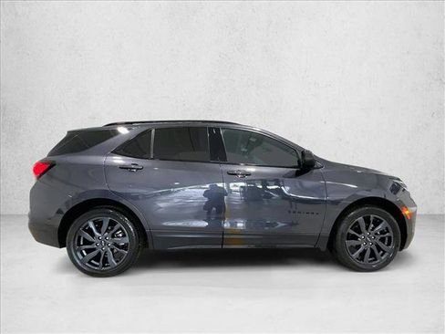 Used 2023 Chevrolet Equinox RS FWD image 5
