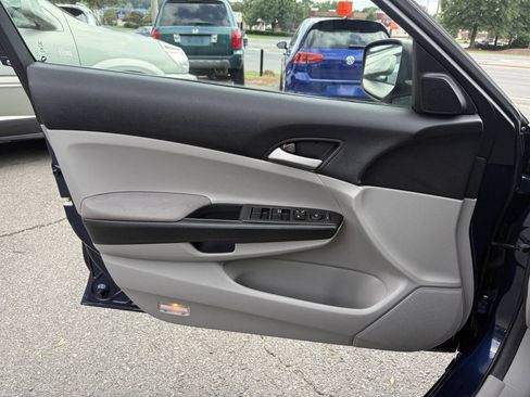 Used 2012 Honda Accord LX image 21