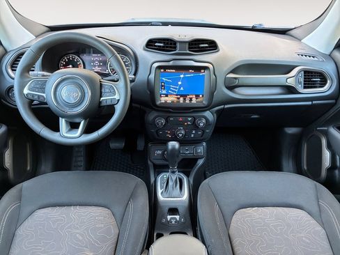 Used 2023 Jeep Renegade Latitude AWD/4WD image 10