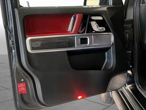 Used 2025 Mercedes-Benz G 63 AMG 4MATIC image 19