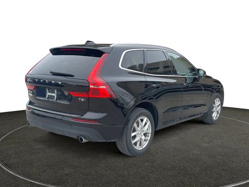 Used 2021 Volvo XC60 T5 Momentum image 6