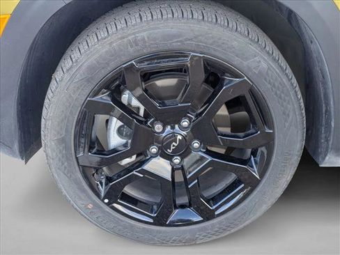 Used 2024 Kia Seltos X-Line image 23