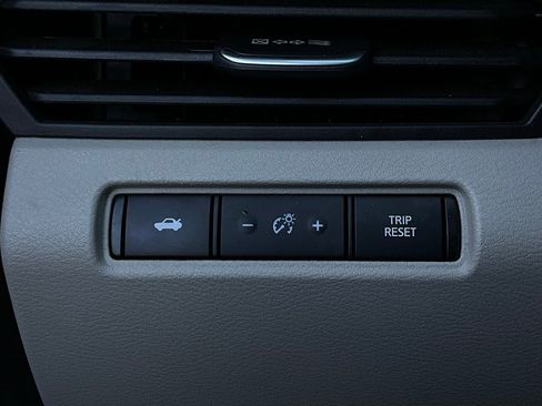 Used 2025 Nissan Altima 2.5 SV image 21