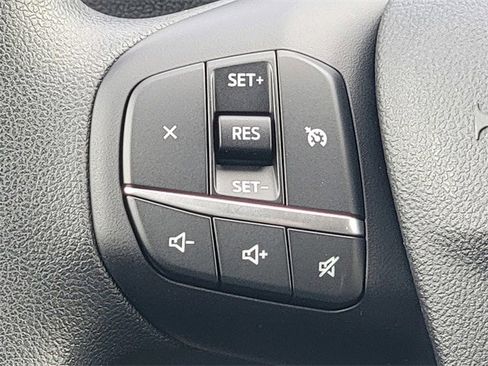 Certified 2022 Ford Escape SE image 33