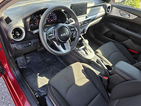 Used 2023 Kia Forte LXS image 10