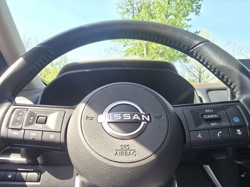 Used 2023 Nissan Rogue SV w/ SV Premium B Package AWD/4WD image 28