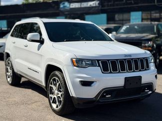 Used 2018 Jeep Grand Cherokee Limited AWD/4WD video 1
