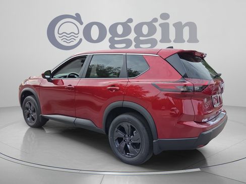 Used 2026 Nissan Rogue SV FWD image 3