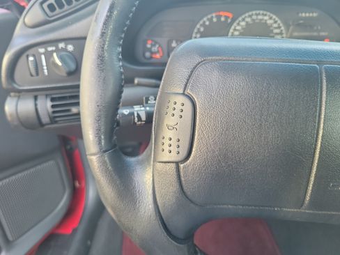 Used 1995 Chevrolet Camaro Z28 RWD image 23