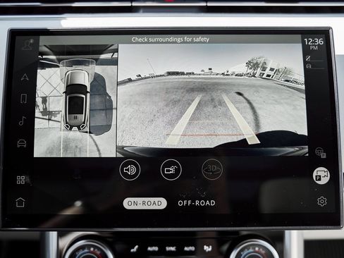 Used 2023 Land Rover Range Rover SE image 71