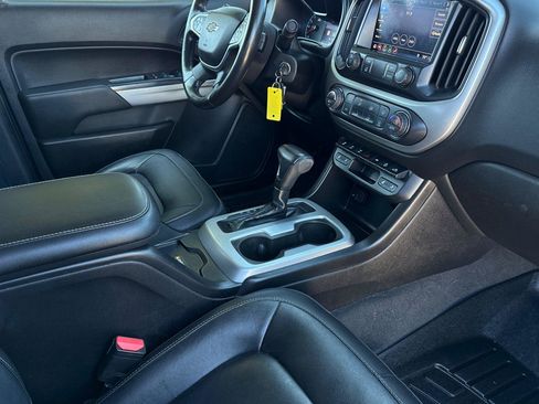 Used 2019 Chevrolet Colorado ZR2 w/ ZR2 Dusk Special Edition image 17