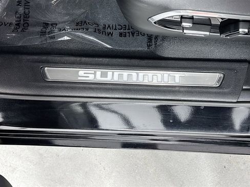 Used 2023 Jeep Grand Cherokee Summit AWD/4WD image 11