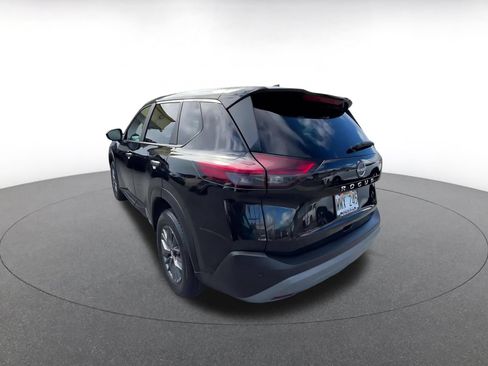 Used 2023 Nissan Rogue S FWD image 11