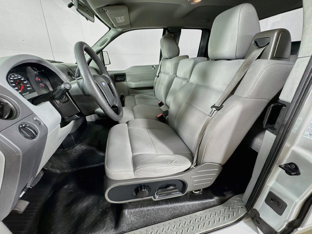 Used 2004 Ford F150 XLT RWD image 21