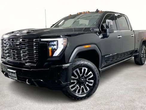 Used 2025 GMC Sierra 2500 Denali Ultimate image 15