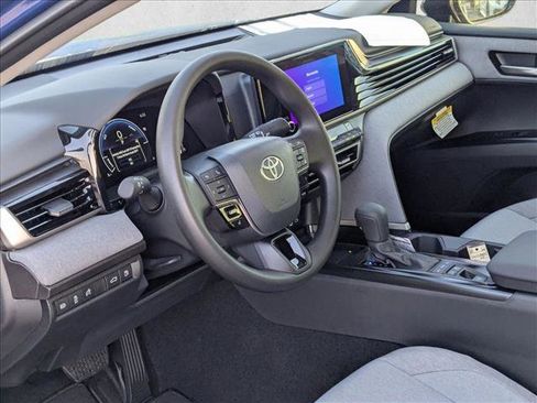 Used 2025 Toyota Camry LE FWD image 3