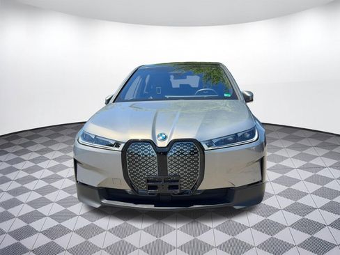 Certified 2023 BMW iX xDrive50 w/ Premium Package AWD/4WD image 6