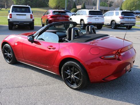 Used 2025 MAZDA MX-5 Miata Sport RWD image 3