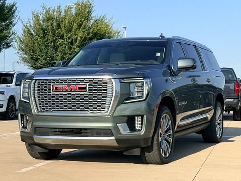 Used 2024 GMC Yukon XL Denali RWD image 7